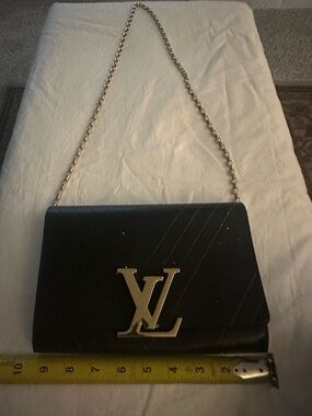 Black Epi Leather Chain Shoulder Bag